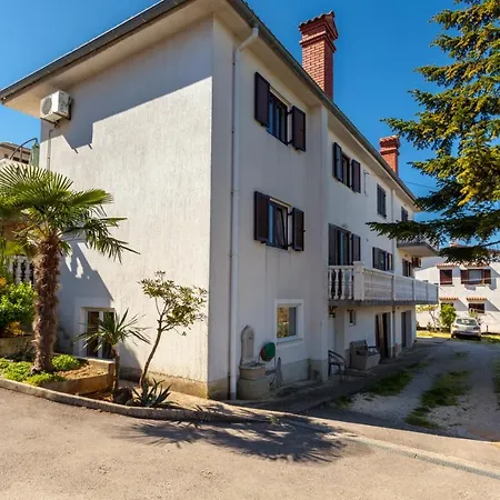 Marija Apartment Njivice